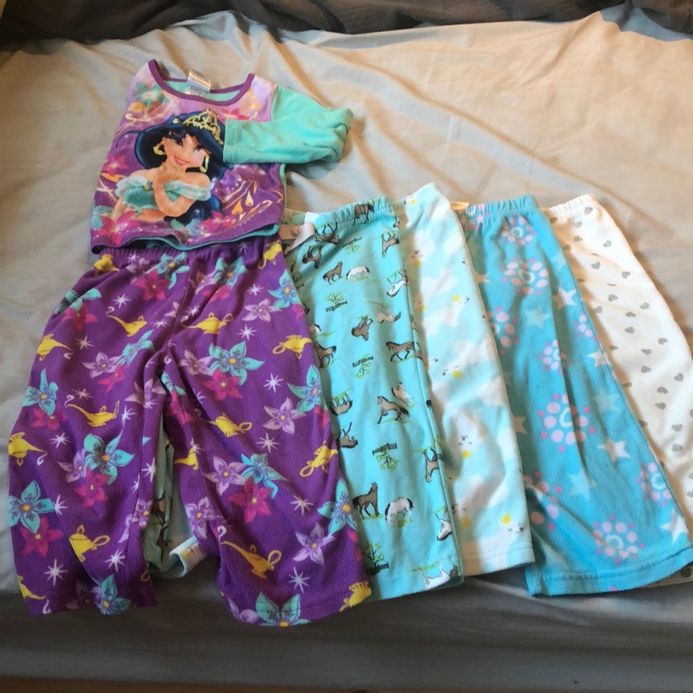 5 fleece pajama pants size 3T
